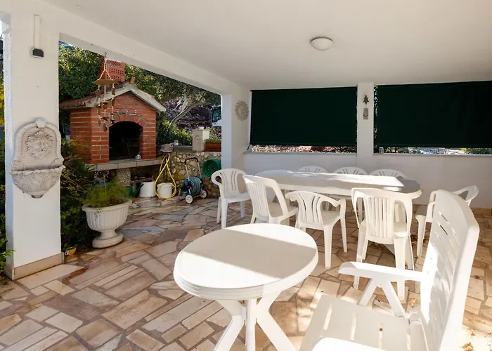 Dalero 1 By Interhome * トロギール